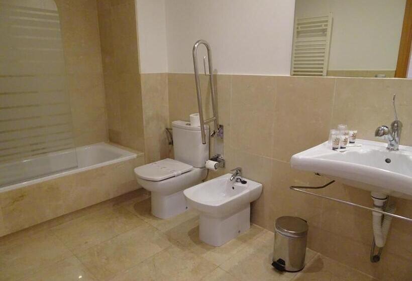 스탠다드 룸, Peregrina