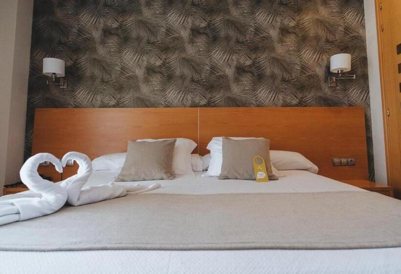 디럭스 룸 킹사이즈 침대, Peregrina