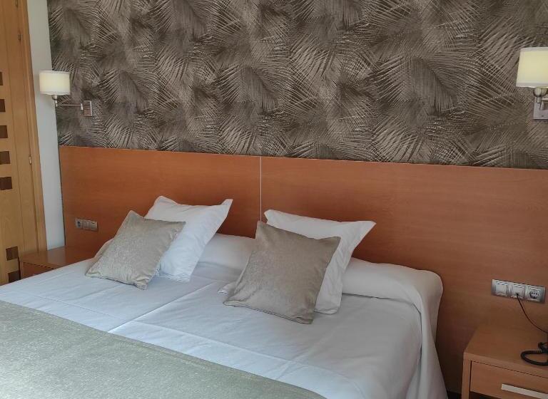 디럭스 룸 킹사이즈 침대, Peregrina