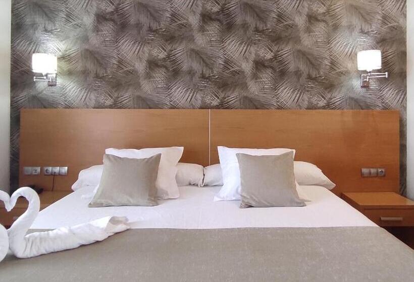 디럭스 룸 킹사이즈 침대, Peregrina