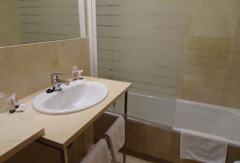 스탠다드 룸, Peregrina