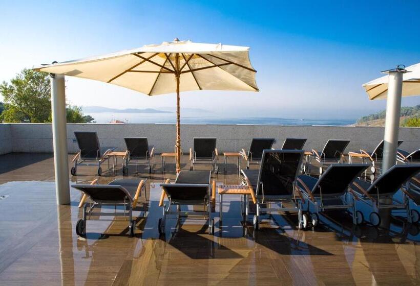 اتاق استاندارد با چشمانداز دریا, Royal Nayef