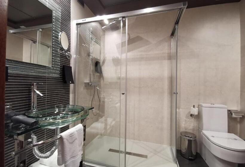 اتاق استاندارد, Royal Nayef