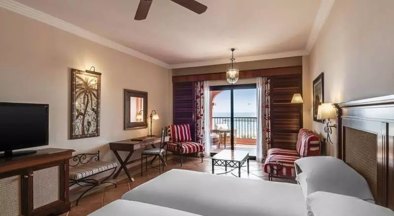 سوییت جونیور با چشمانداز دریا, Sheraton Fuerteventura Golf & Spa Resort
