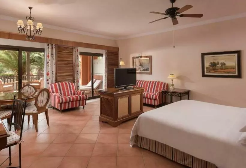 سوئیت جونیور پریمیوم با چشمانداز باغ, Sheraton Fuerteventura Golf & Spa Resort
