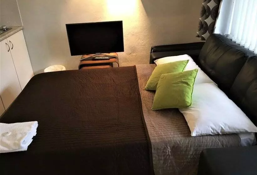 スタンダードスタジオ, Ultimate Apartments Bondi Beach