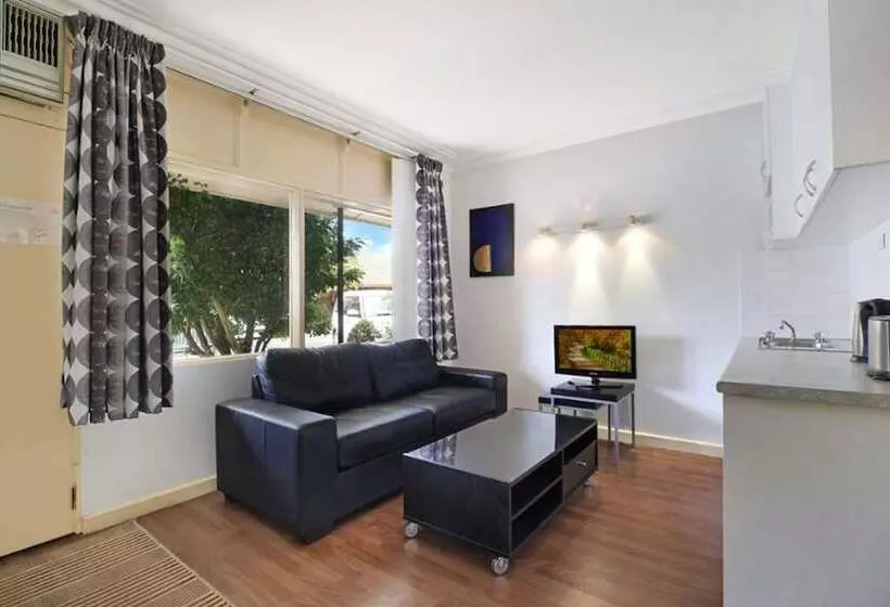 スタンダードスタジオ, Ultimate Apartments Bondi Beach
