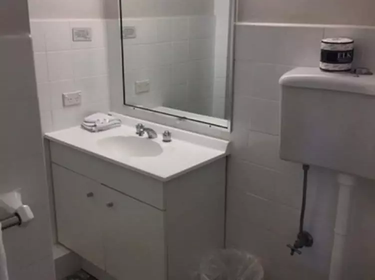 スタンダードスタジオ, Ultimate Apartments Bondi Beach