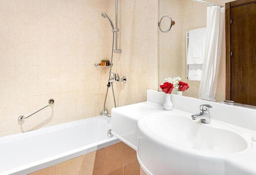 스탠다드 룸, Yantra Grand Hotel