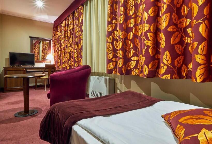 스탠다드 싱글 룸, Yantra Grand Hotel