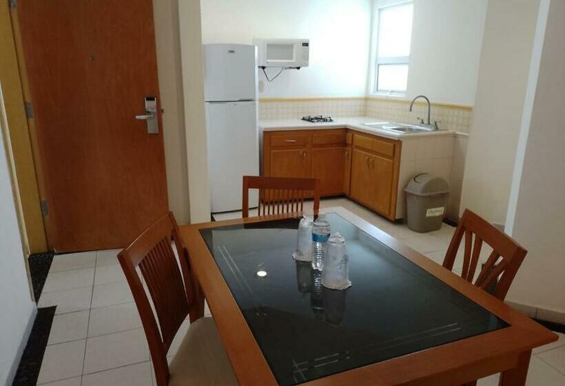 디럭스 주니어 스위트, Angeles Suites & Hotel