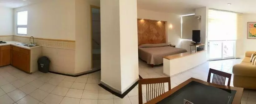 デラックスジュニアスイート, Angeles Suites & Hotel