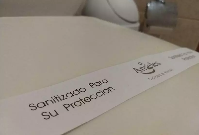 デラックスジュニアスイート, Angeles Suites & Hotel