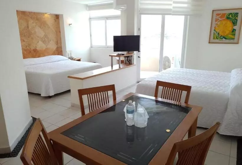 デラックスジュニアスイート, Angeles Suites & Hotel