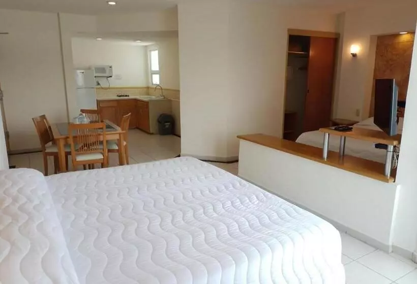 デラックスジュニアスイート, Angeles Suites & Hotel