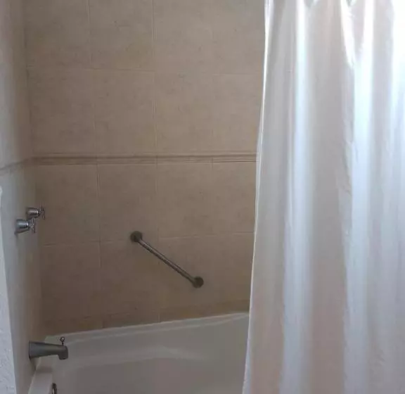 デラックスジュニアスイート, Angeles Suites & Hotel