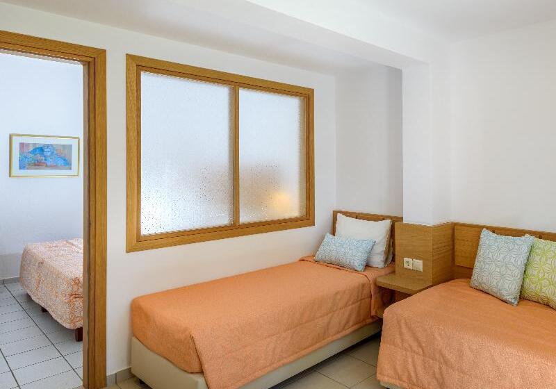 家庭间, Annabelle Beach Resort