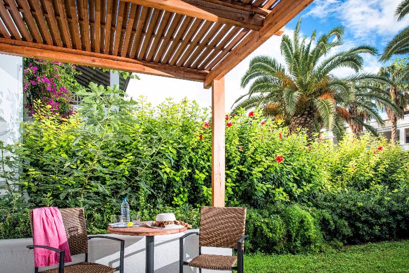 家庭间, Annabelle Beach Resort