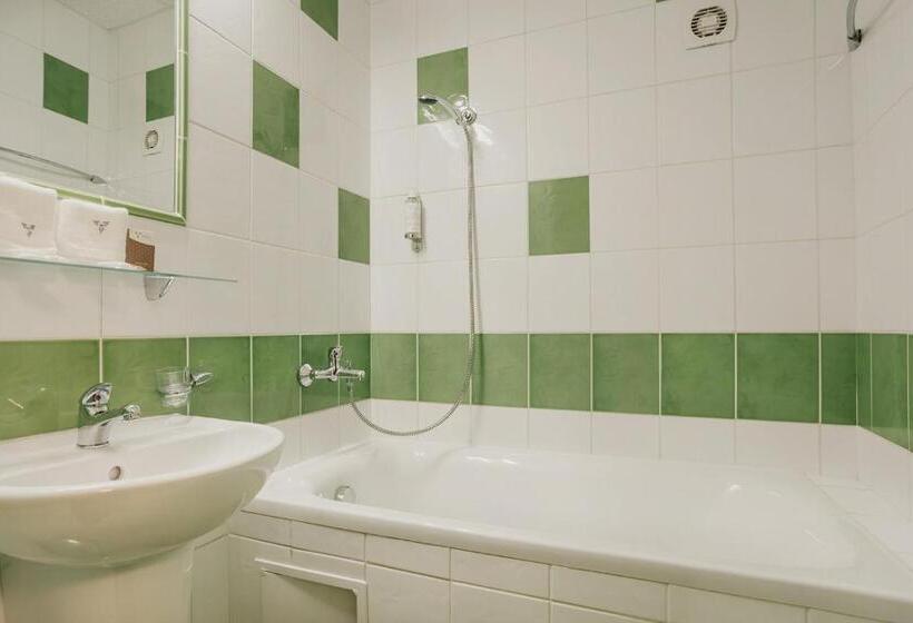 Номер Стандарт, Atrium Hotel   Family Friendly