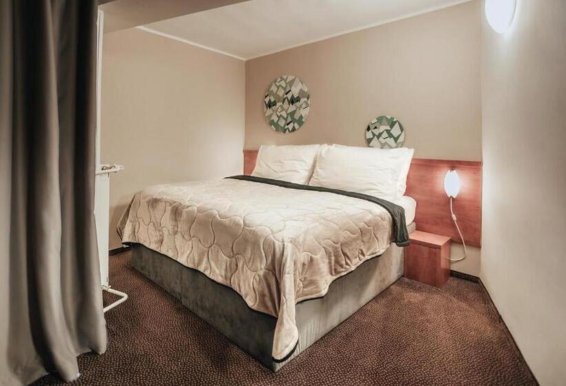 Family Suite, Atrium Hotel   Family Friendly