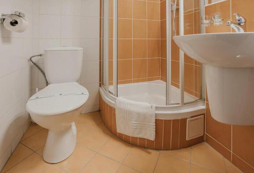 Номер Стандарт Плюс, Atrium Hotel   Family Friendly