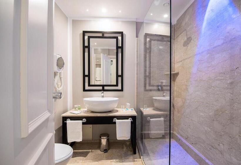 חדר דלוקס לשלושה, Baglio Basile