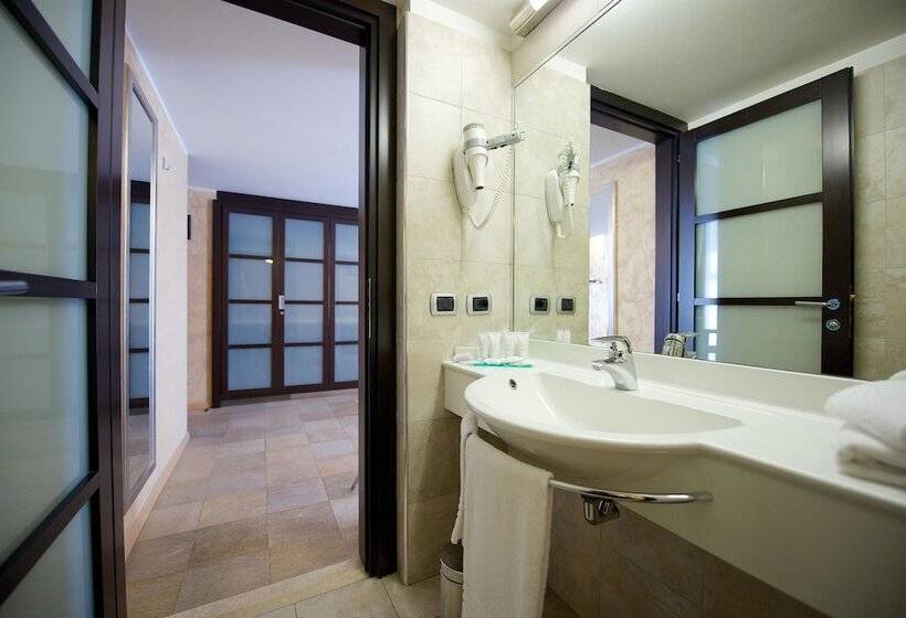 اتاق خانوادگی, Best Western Crystal Palace