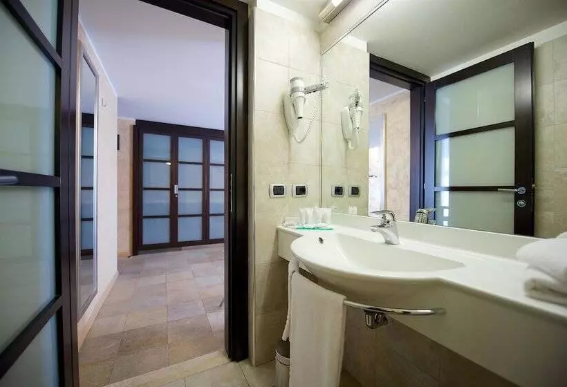 اتاق خانوادگی, Best Western Crystal Palace