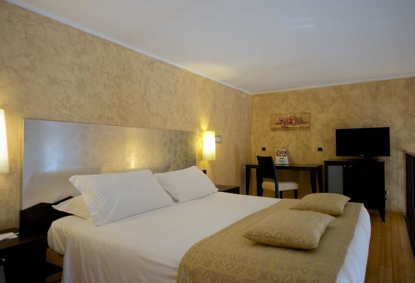 اتاق خانوادگی, Best Western Crystal Palace