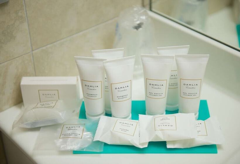 اتاق خانوادگی, Best Western Crystal Palace