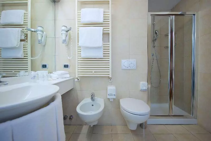 اتاق استاندارد یک نفره, Best Western Crystal Palace