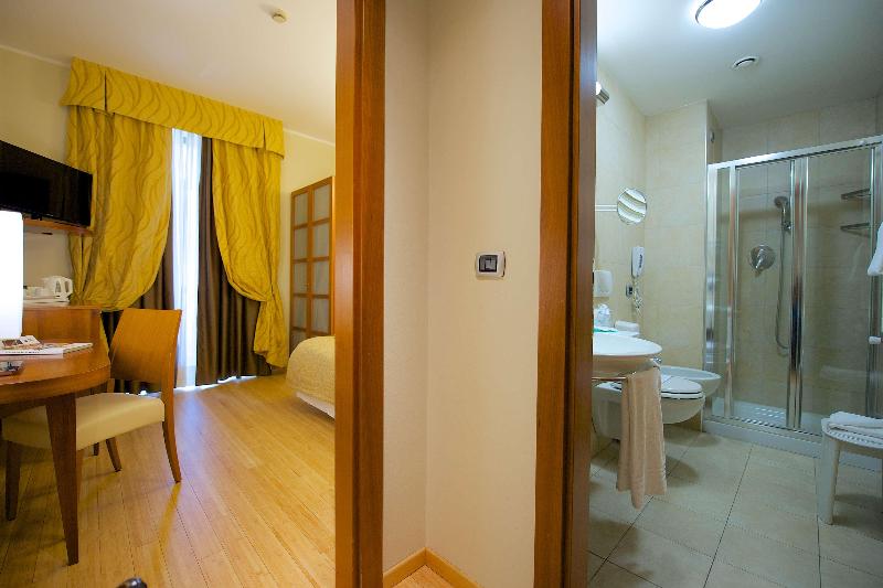 اتاق استاندارد یک نفره, Best Western Crystal Palace