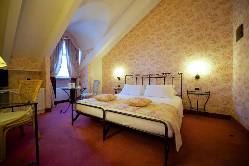اتاق لوکس با تخت بزرگ, Best Western Crystal Palace