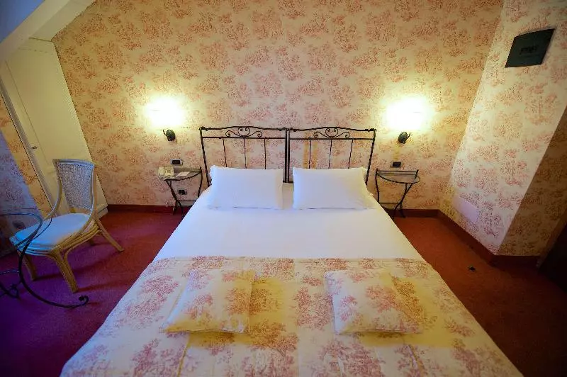اتاق لوکس با تخت بزرگ, Best Western Crystal Palace