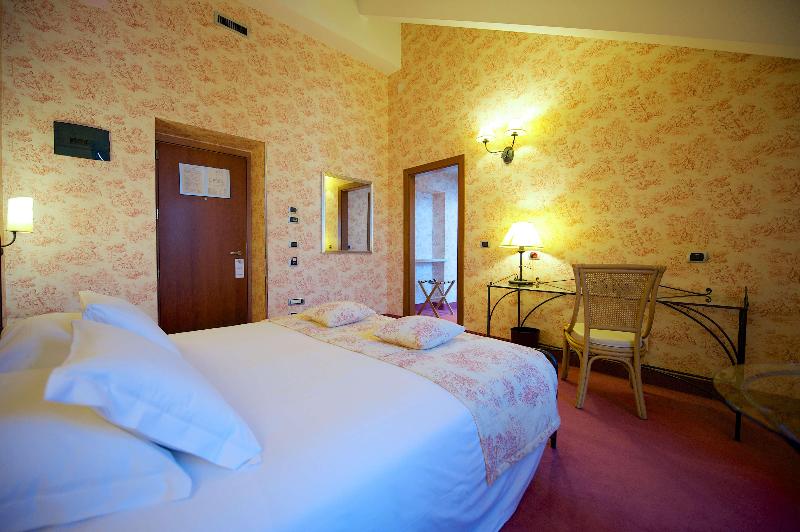 اتاق لوکس با تخت بزرگ, Best Western Crystal Palace