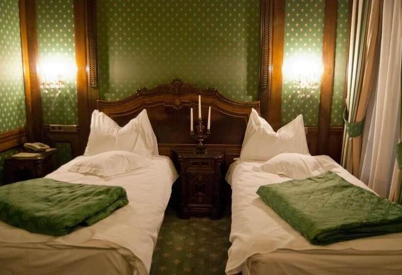 اتاق لوکس, Casa Capsa