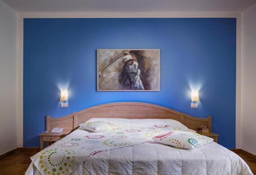 اتاق اکونومی, Cruccùris Resort Adults Only