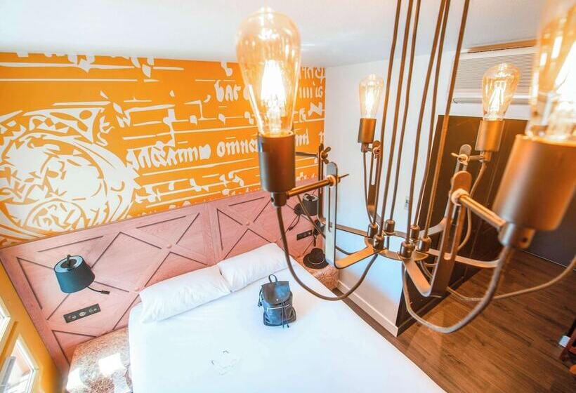 스탠다드 룸 더블 침대, Ibis Styles Carcassonne La Cité