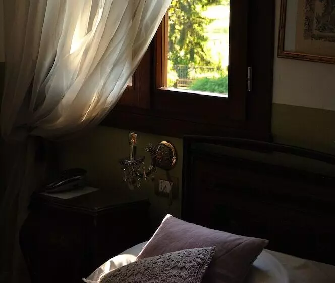 اتاق کلاسیک سه تخته, Relais Alcova Del Doge