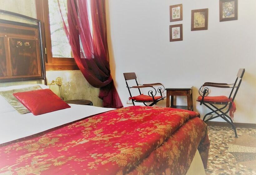 غرفة كلاسيكية ثلاثية, Relais Alcova Del Doge