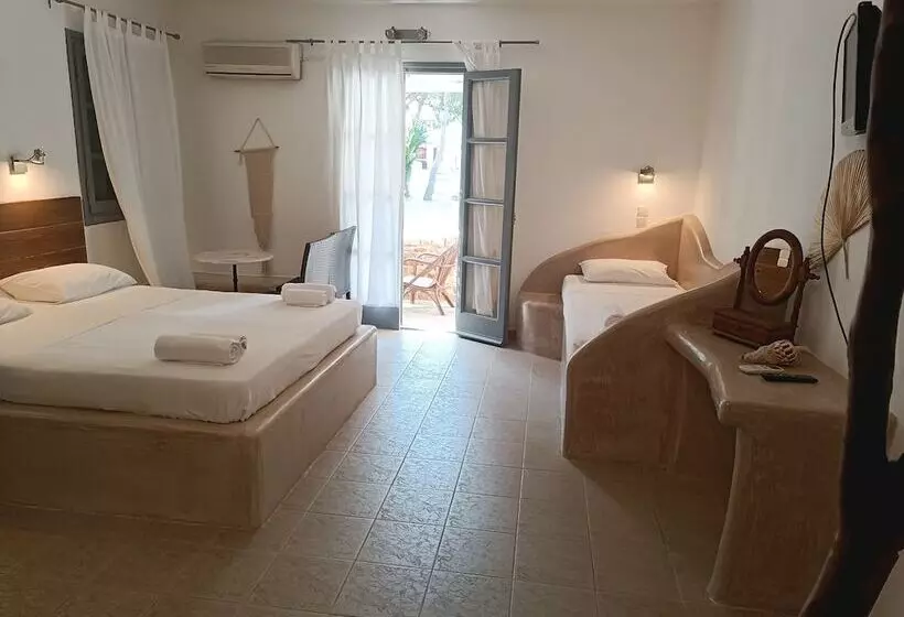 اتاق استاندارد سه نفره, Naxos Summerland Resort