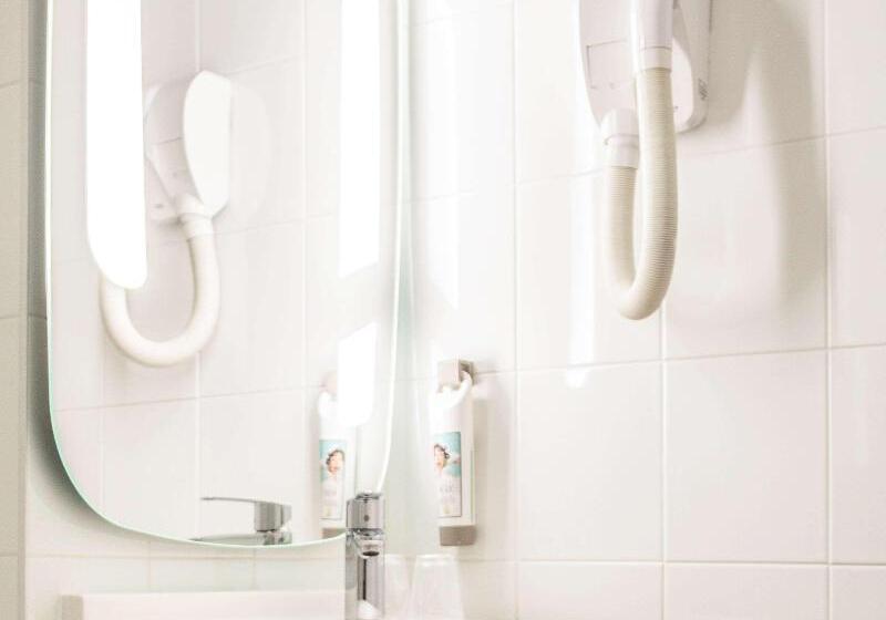 주니어 스위트, The Yorkshire