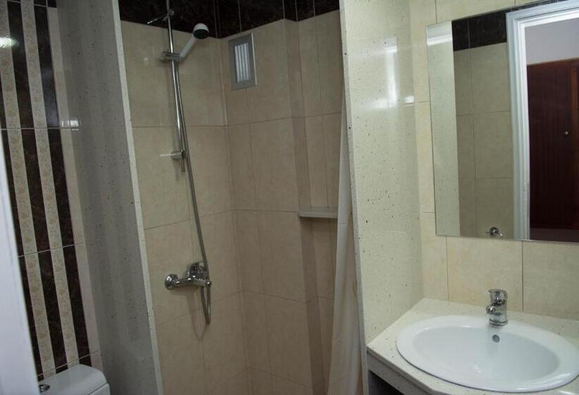 Семейный Номер, Zeus