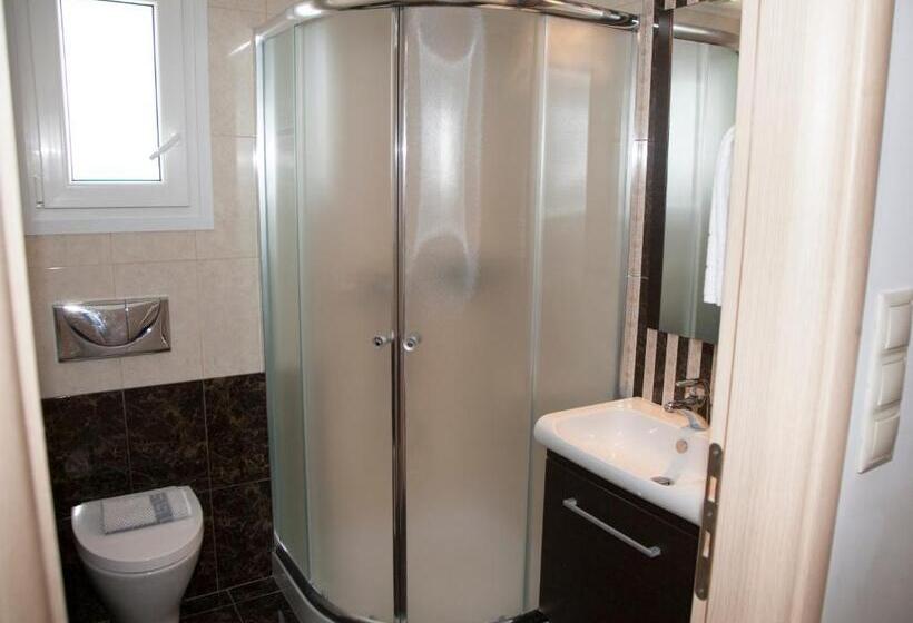 Номер Superior, Zeus