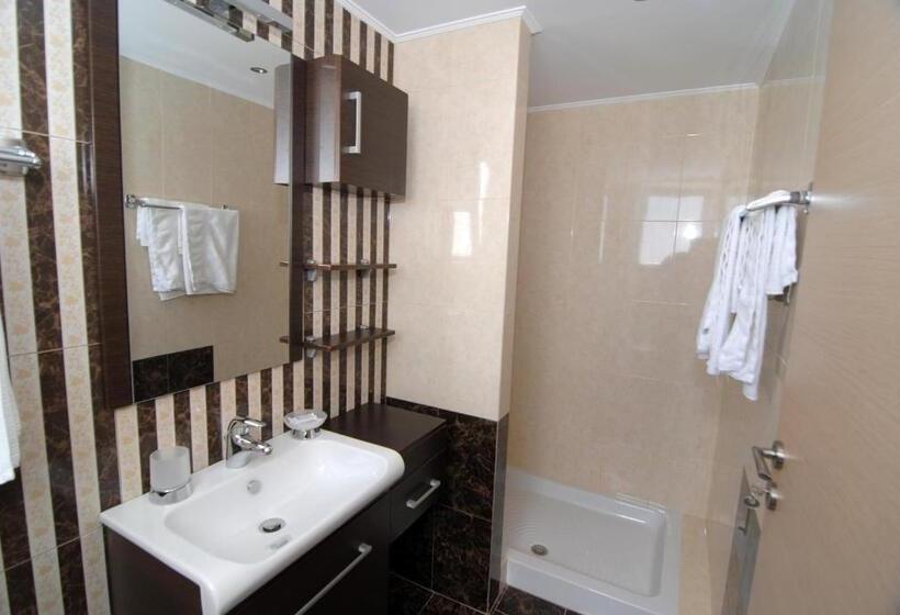 Номер Superior, Zeus