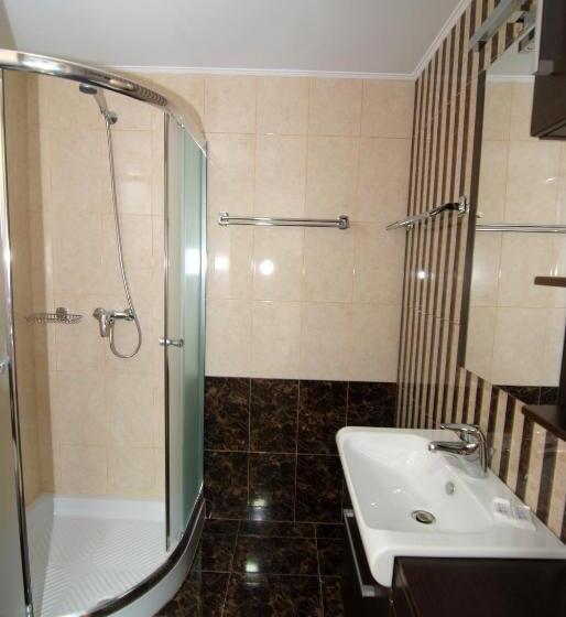 Номер Superior, Zeus