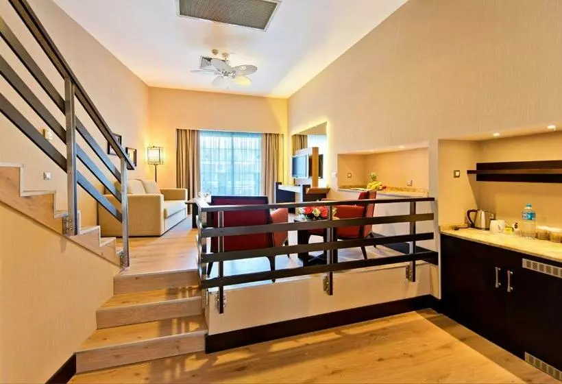 اتاق لوکس با وان آب گرم, Limak Lara Deluxe Hotel & Resort Antalya