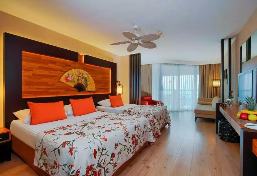 اتاق اکونومی, Limak Lara Deluxe Hotel & Resort Antalya