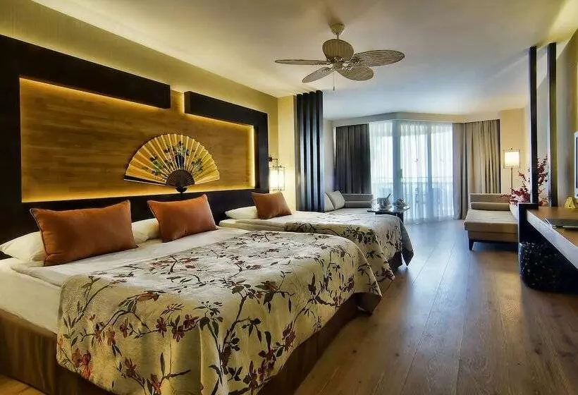 اتاق اکونومی, Limak Lara Deluxe Hotel & Resort Antalya