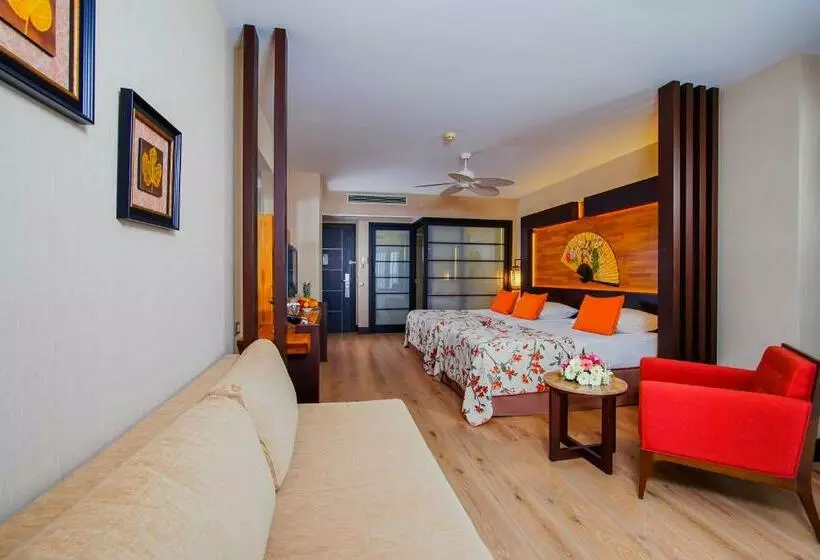اتاق لوکس یک تخته, Limak Lara Deluxe Hotel & Resort Antalya